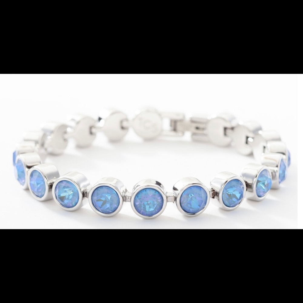 Swarovski ice bracelet in Ocean Blue Delite BNIB gorgeous shade - rare find